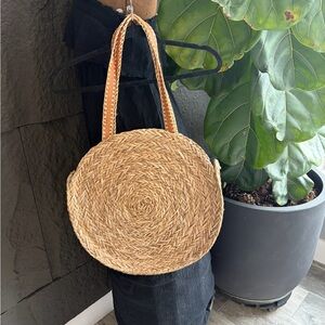 Woven Round Straw Shoulder Bag - Natural